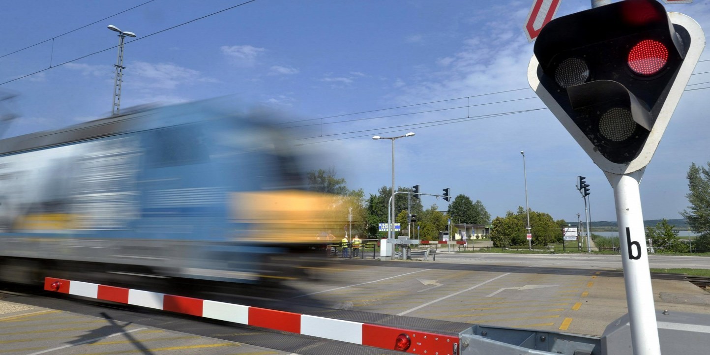 Rendőri ellenőrzés a vasúti biztonságért