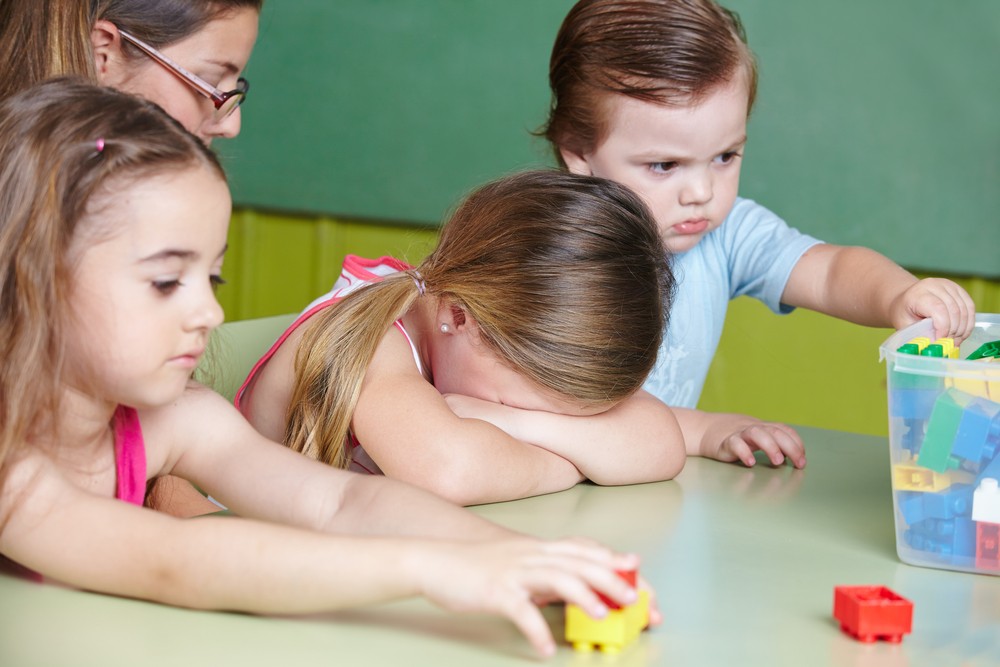 Folyton bántják a gyermekem, miért mindig őt?