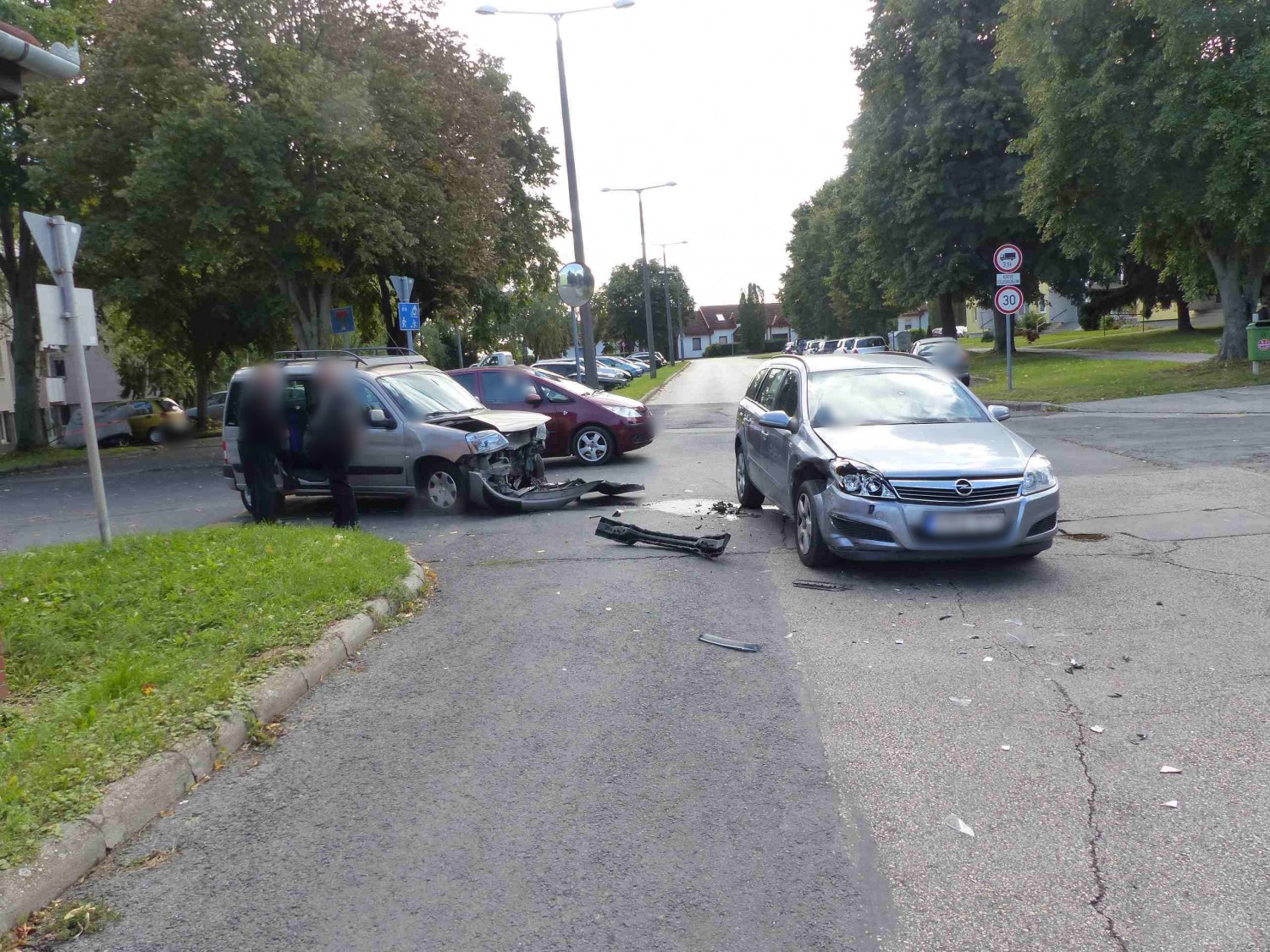 Kereszteződésben ütköztek