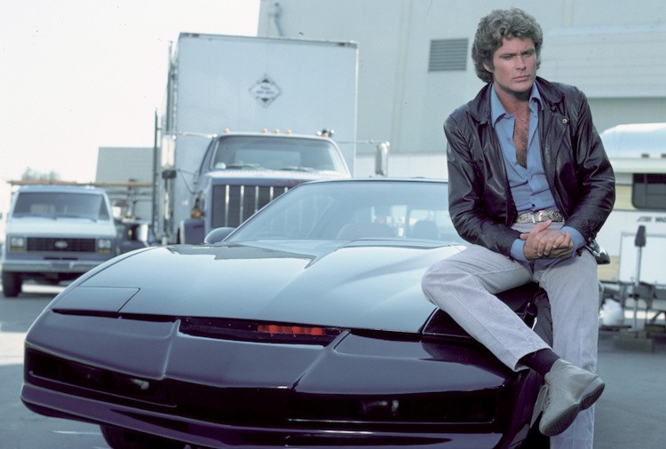 Óriási összegért árverezik el a Knight Rider autóját, KITT-et