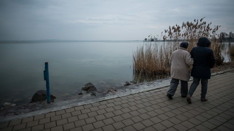 Szigorodnak a maszkviselési szabályok a keszthelyi Balaton-parton