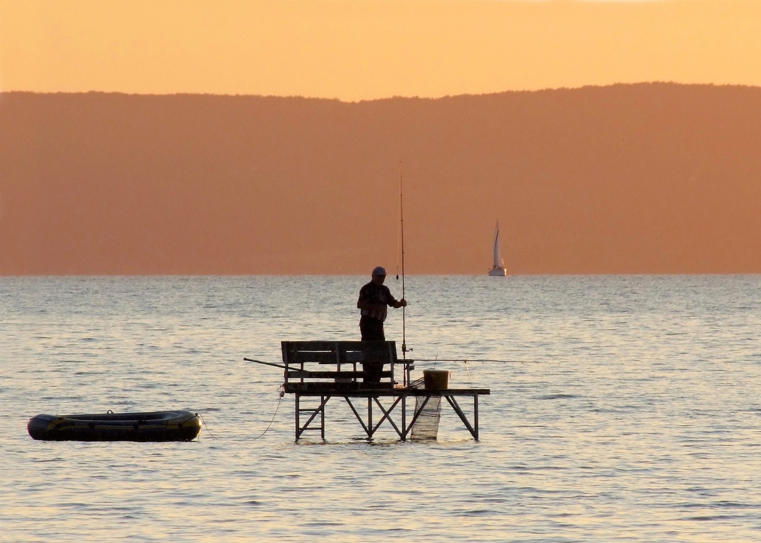 Sosem horgásztak ennyien a Balatonnál