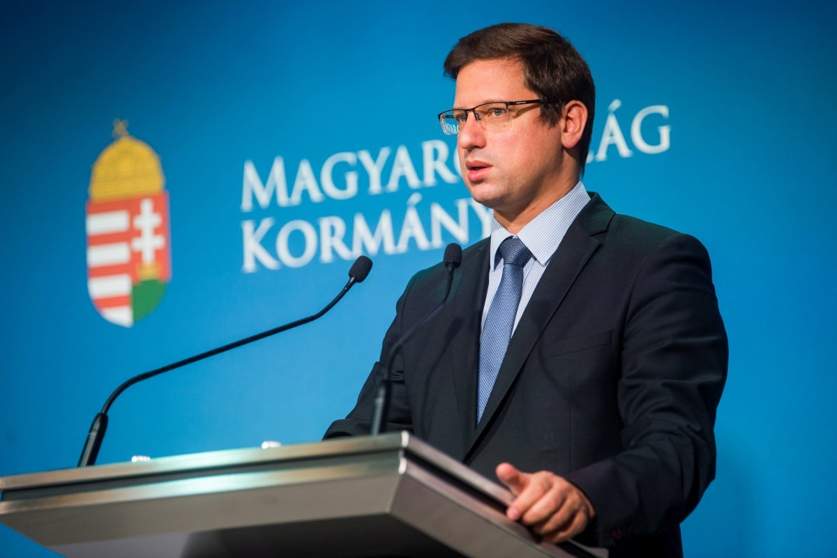 Védettséget igazoló okmányt vezet be a magyar állam