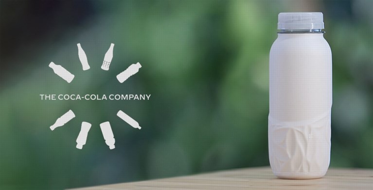 Műanyag helyett papírpalack jön a Coca-Colától