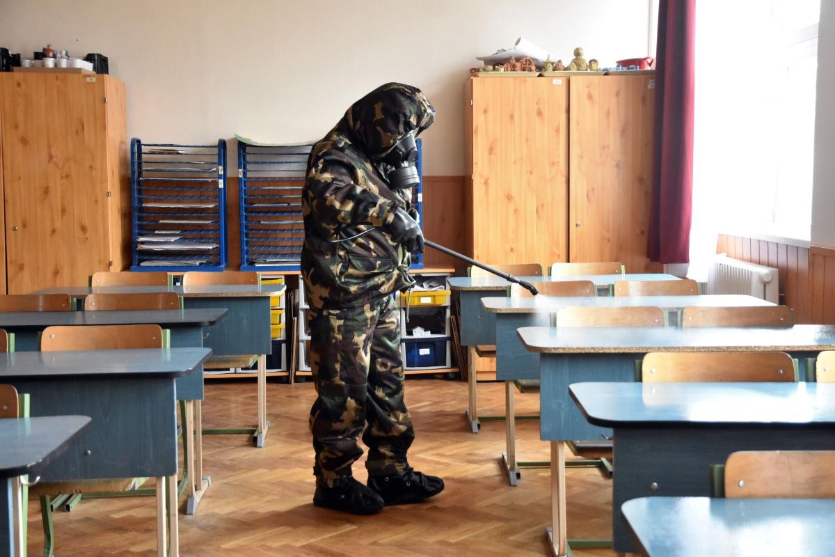 Befejezte az óvodák, iskolák fertőtlenítését a Magyar Honvédség