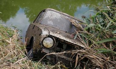 Több évtizede ellopott Ladát találtak a Zala folyóban