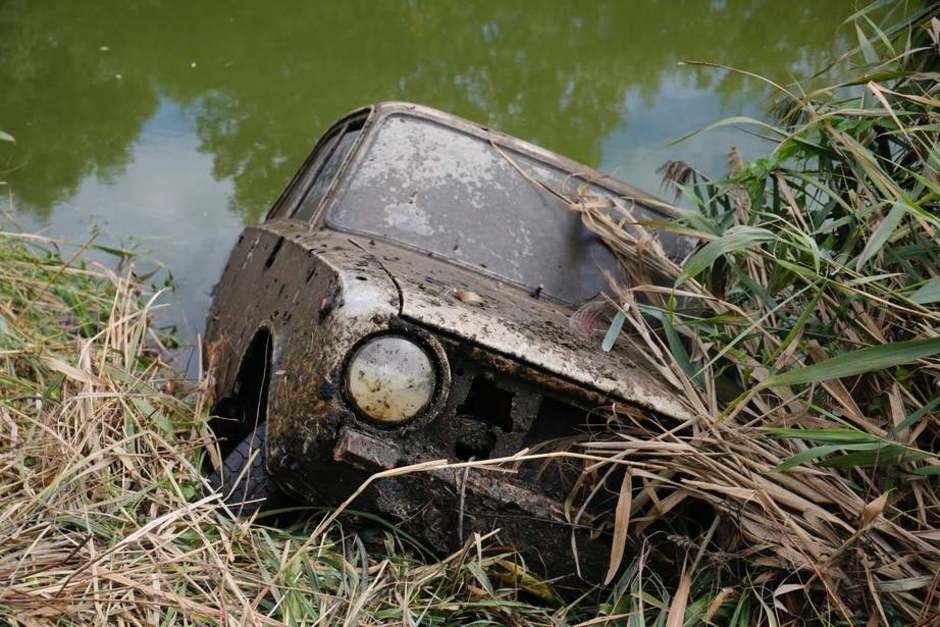 Több évtizede ellopott Ladát találtak a Zala folyóban