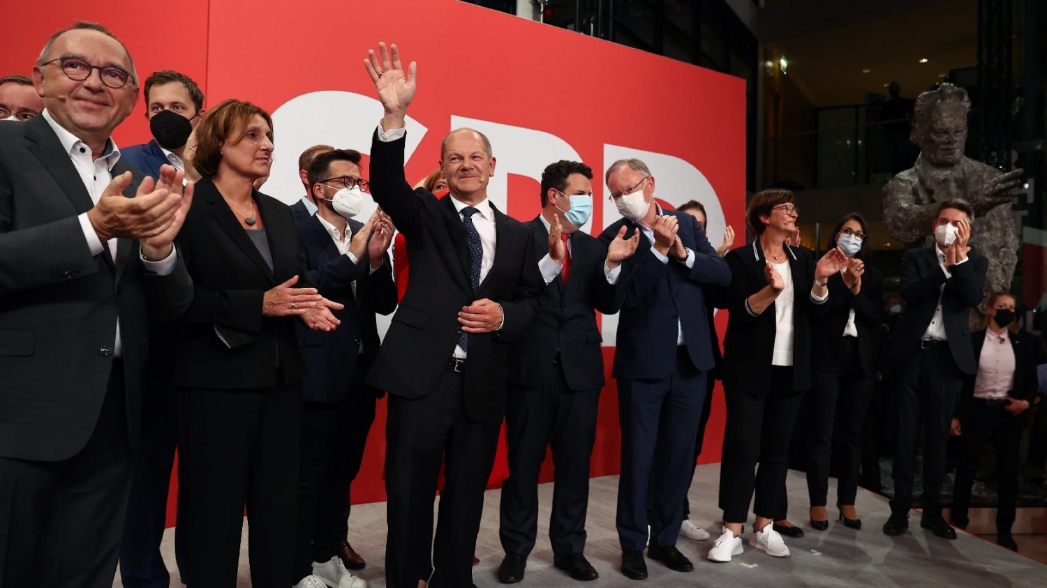 A szociáldemokraták győztek a parlamenti választáson Németországban