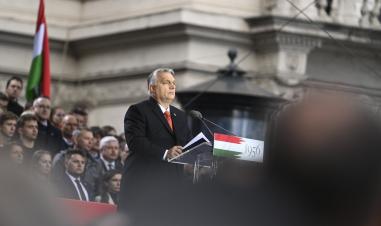 Orbán: „Aki eddig belénk harapott, annak belénk is tört a foga”