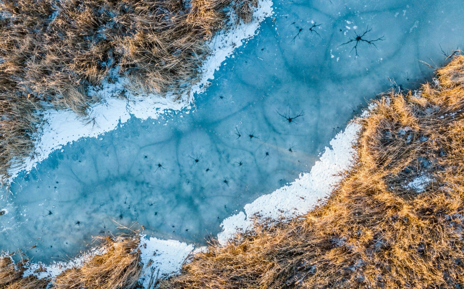 Bámulatos jégformákat hoz létre a természet