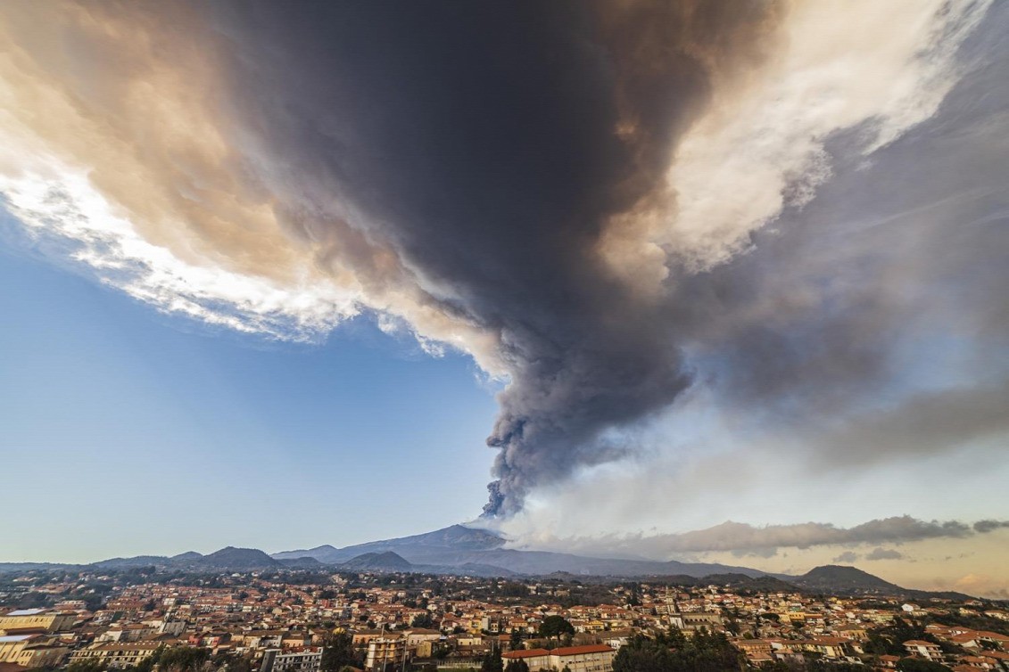 Beindult az Etna