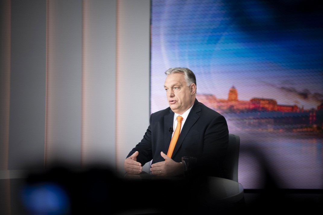 Orbán: Ennek a választásnak tétje a háború