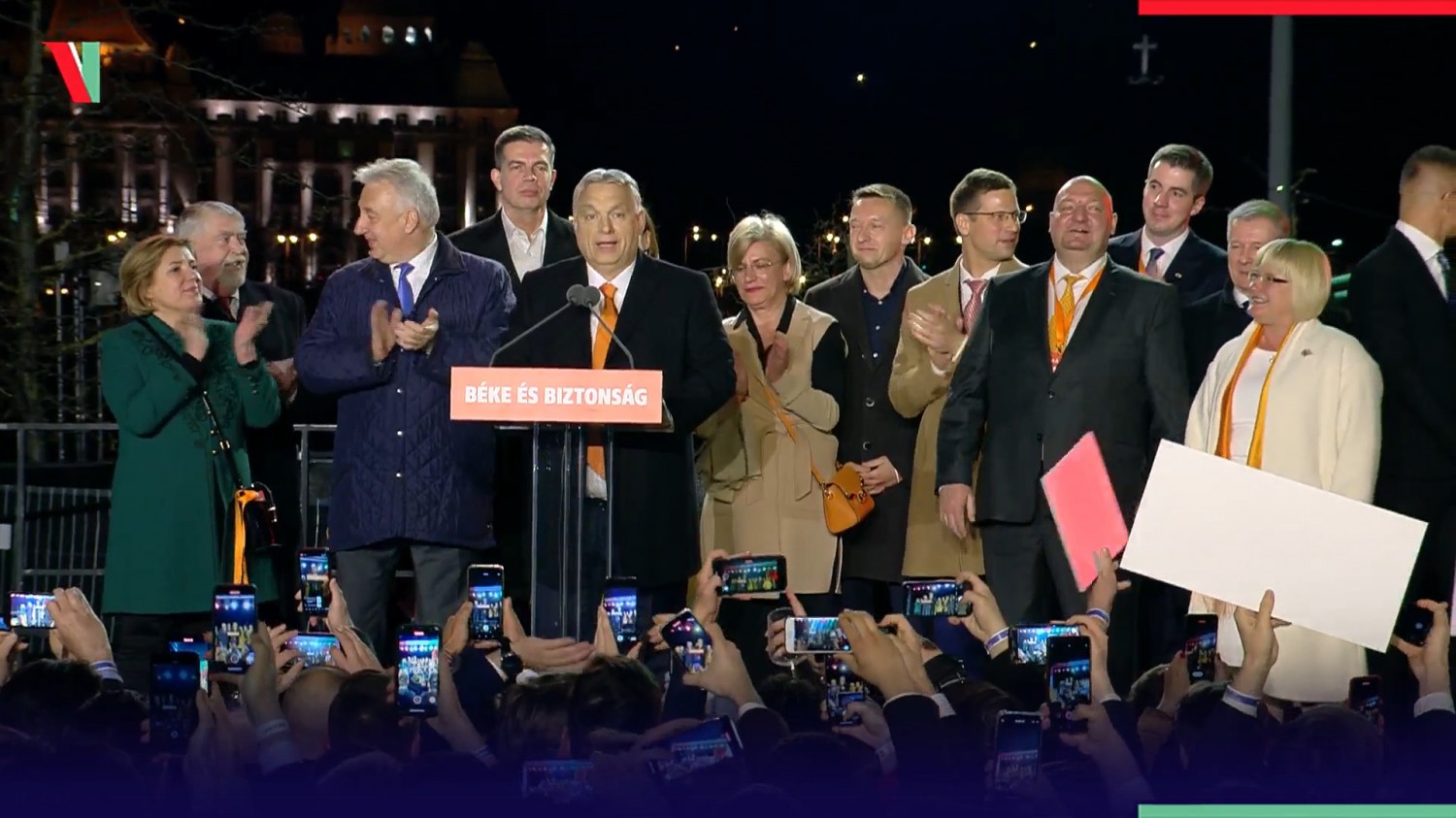 Orbán Viktor: Hatalmas győzelmet arattunk!