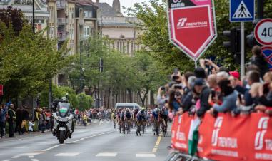 Legalább negyedmillióan szurkoltak a Giro d’Italia első három napján 