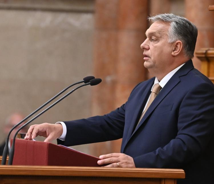 Orbán Viktor: Ha megszüntetnék a szankciókat, az árak rögtön a felére esnének vissza, és az infláció is legalább megfeleződne