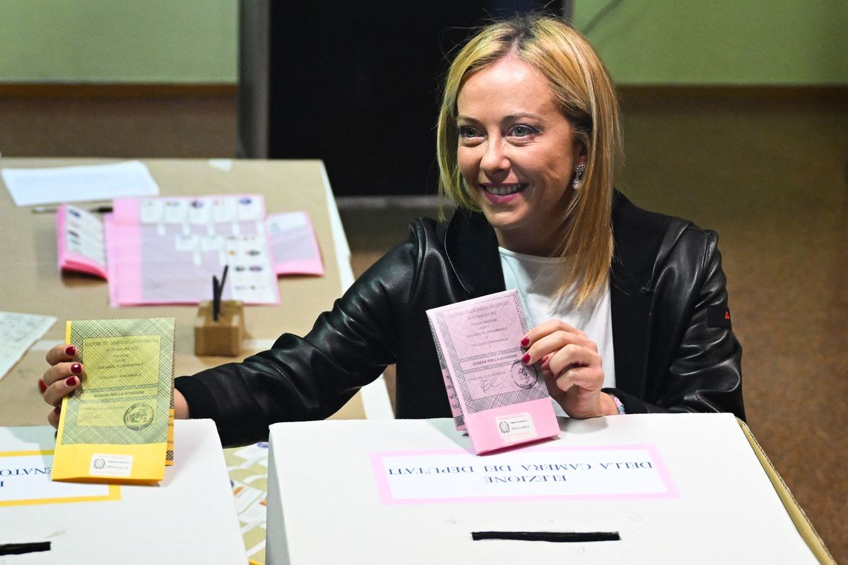 Az exit pollok szerint nyertek a jobbközép pártok Olaszországban