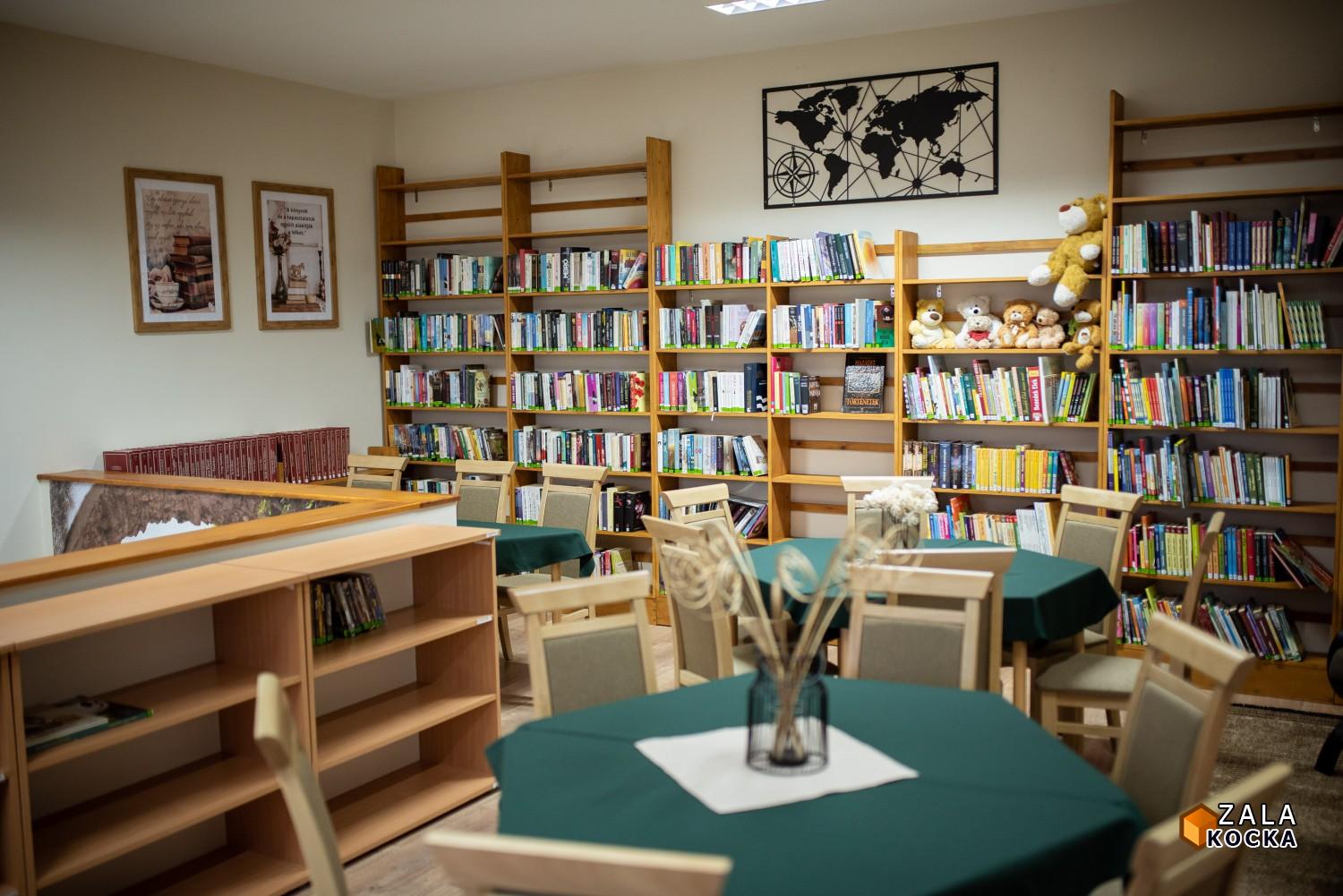 Felavatták a megújított könyvtárat és közösségi házat Szepetneken