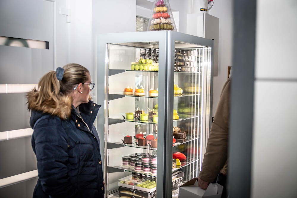 Híres cukrászséf nyitott desszertműhelyt Nagykanizsán