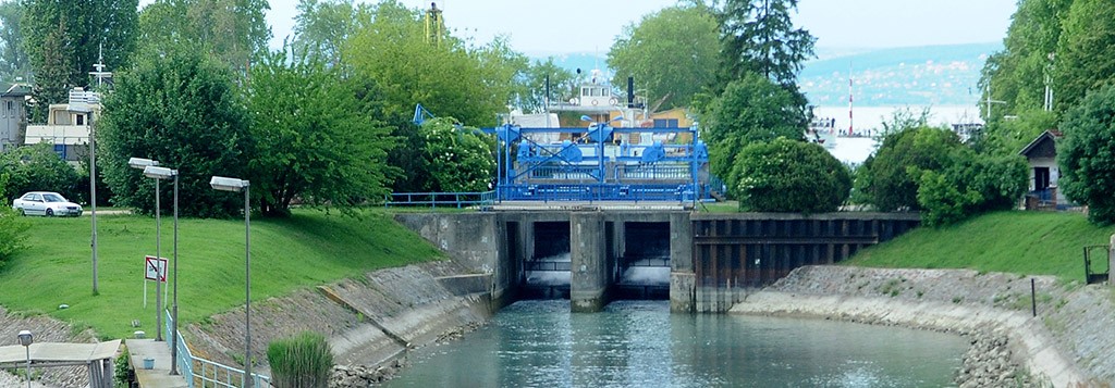 Megkezdődött a Balaton vizének óvatos eresztése